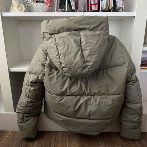 ZARA Green Fitted Hooded Puffer Jacket - Picture 5 of 8